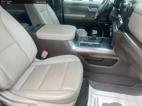 Used 2024 Chevrolet Silverado 1500 LT Trail Boss w/ Convenience Package II AWD/4WD image 45