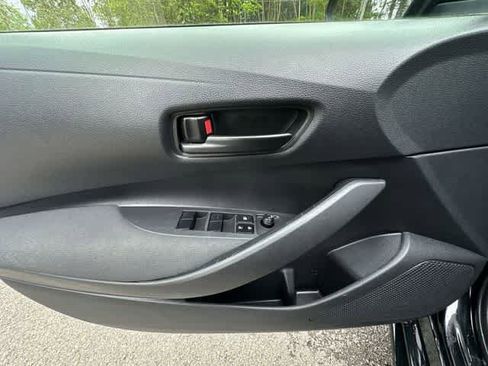 Used 2024 Toyota Corolla LE FWD image 15