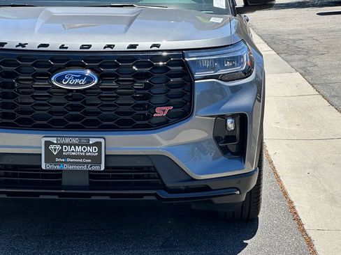New 2026 Ford Explorer ST w/ Sun And Sound Package AWD/4WD image 13