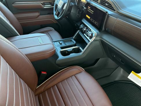 New 2026 GMC Sierra 2500 Denali Ultimate image 16