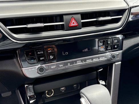 Used 2025 Kia Seltos S FWD image 29