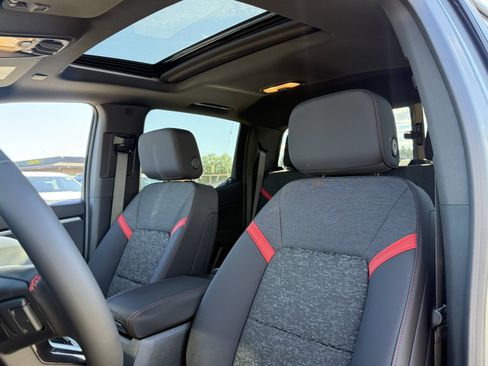 New 2026 Chevrolet Colorado Z71 w/ Technology Package AWD/4WD image 10