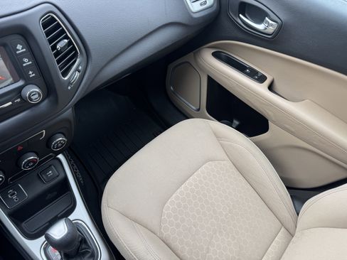 Used 2018 Jeep Compass Sport image 30