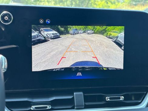 Used 2025 Chevrolet Equinox LT FWD image 21