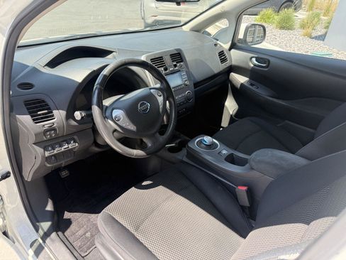 Used 2015 Nissan Leaf S w/ Charge Package FWD image 12