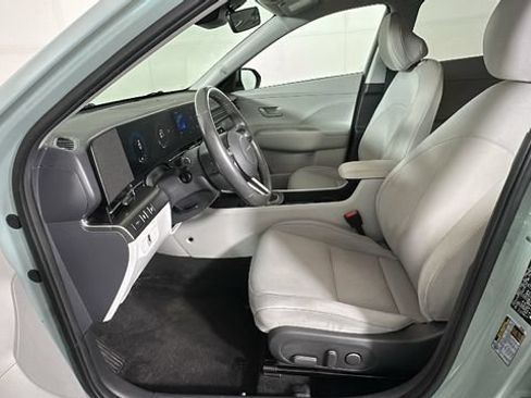 Used 2024 Hyundai Kona SEL AWD/4WD image 11