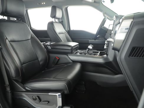 Used 2022 Ford F150 Lariat w/ Tow Technology Package image 23