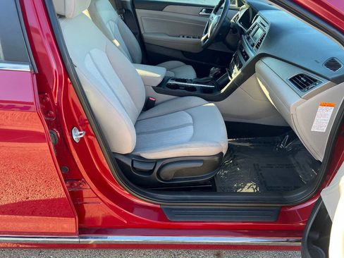 Used 2016 Hyundai Sonata SE image 23
