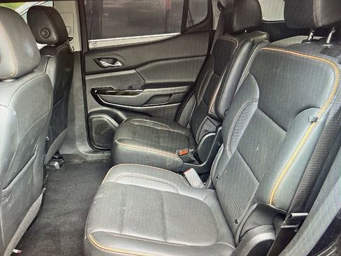 Used 2023 GMC Acadia AT4 w/ Technology Package AWD/4WD image 7