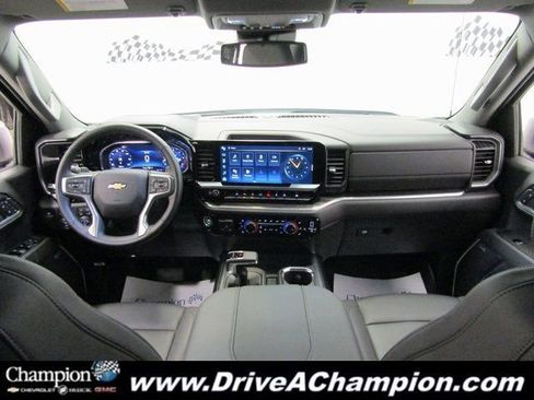 Certified 2025 Chevrolet Silverado 1500 LTZ image 26