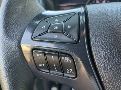 Used 2018 Ford Explorer XLT w/ Equipment Group 202A image 29