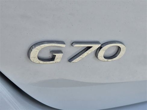 Used 2025 Genesis G70 2.5T image 14