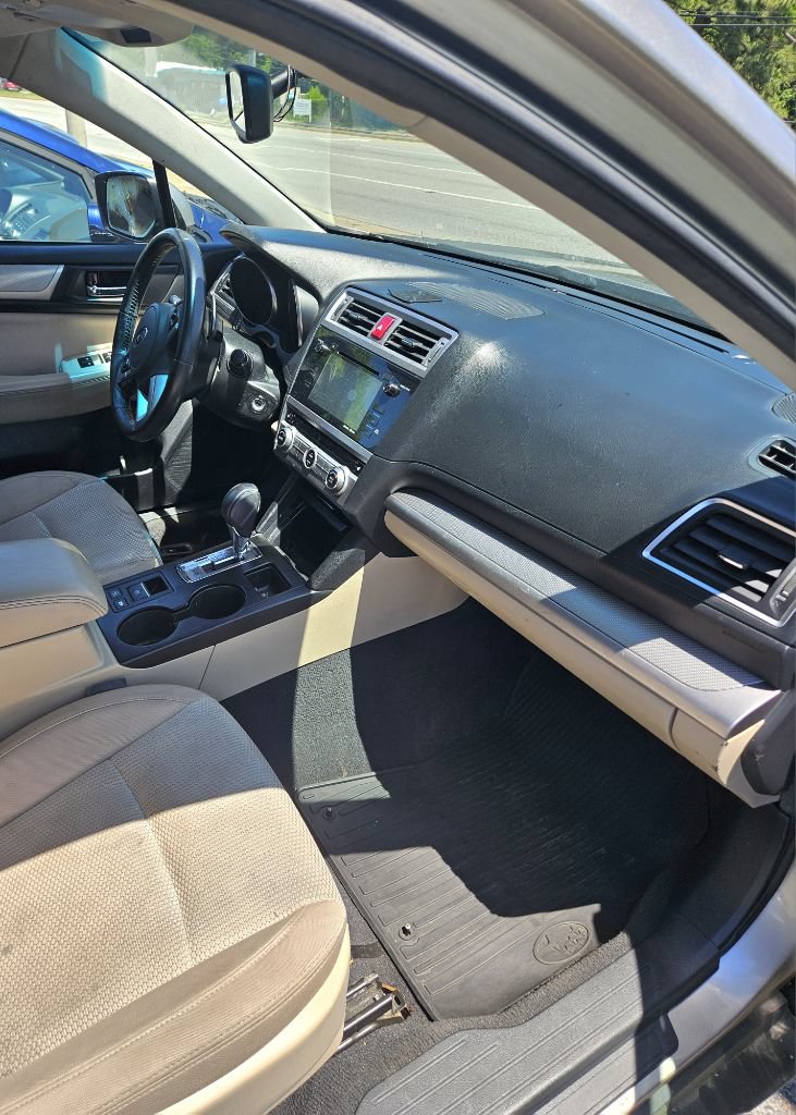 Used 2016 Subaru Outback 2.5i Premium w/ Popular Package #1 AWD/4WD image 2