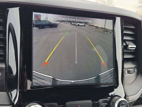 Used 2024 RAM 2500 Tradesman w/ Chrome Appearance Group image 31