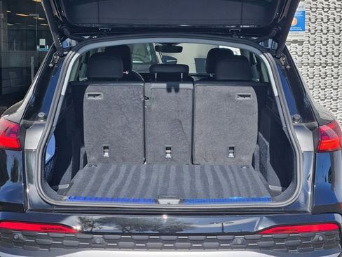 Certified 2025 Audi Q5 Premium w/ Convenience Package AWD/4WD image 6