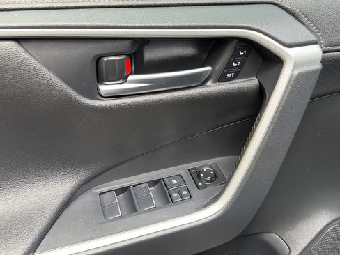 Used 2019 Toyota RAV4 Limited w/ Advanced Technology Package AWD/4WD image 16