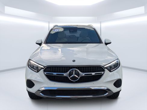Certified 2025 Mercedes-Benz GLC 300 image 11