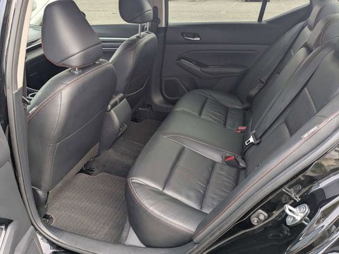 Used 2023 Nissan Altima 2.5 SR w/ SR Premium Package FWD image 13