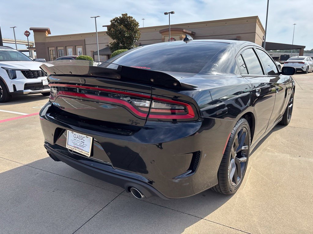 Used 2022 Dodge Charger R/T w/ Blacktop Package RWD image 11
