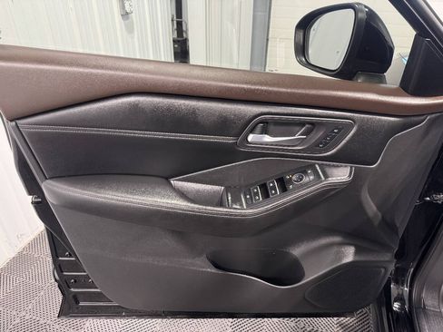 Used 2022 Nissan Rogue SL w/ SL Premium Package AWD/4WD image 9