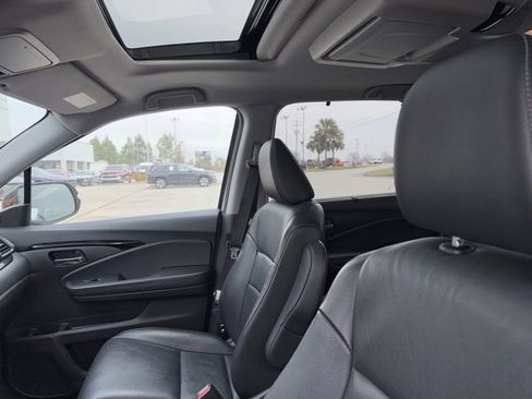 Used 2021 Honda Pilot Touring image 15