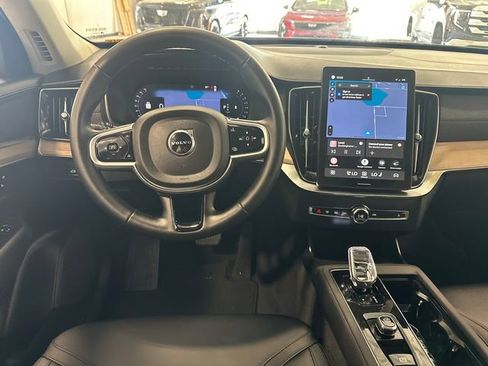 Used 2025 Volvo XC90 B6 Plus AWD/4WD image 16