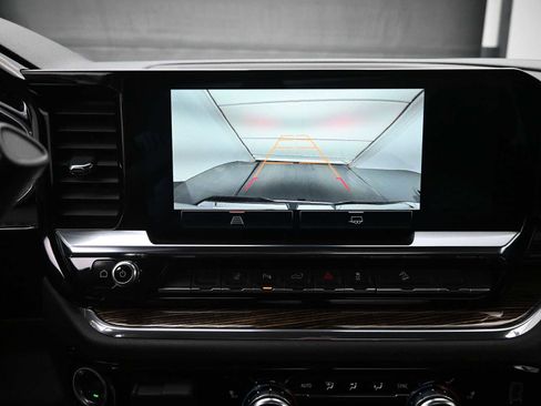 Certified 2025 GMC Sierra 2500 SLE w/ SLE Convenience Package image 8