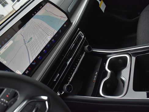 New 2026 Chevrolet Traverse LT w/ Midnight/Sport Edition image 23