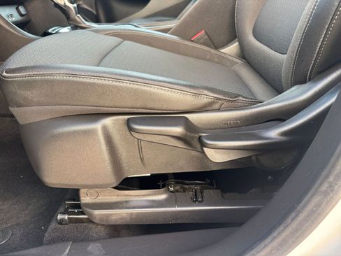 Used 2025 Buick Encore GX Preferred image 23