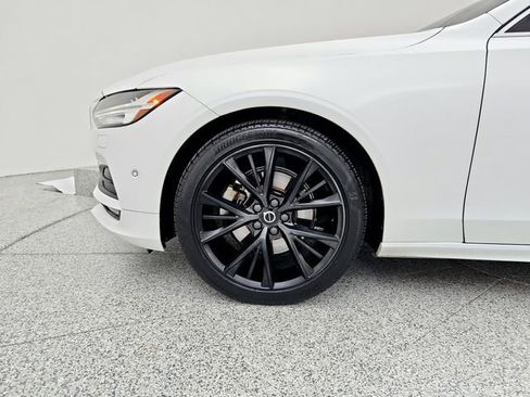 Used 2019 Volvo S90 T5 Momentum image 17