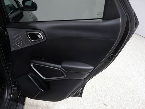 Used 2021 Kia Soul LX FWD image 21