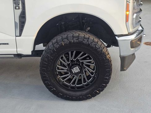 Used 2023 Ford F250 Lariat w/ Lariat Ultimate Package image 9