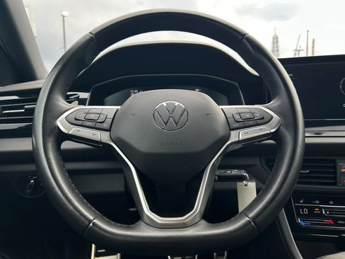 Used 2025 Volkswagen Jetta Sport FWD image 12