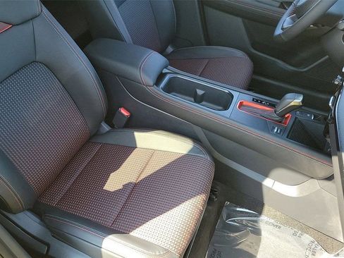 New 2026 Nissan Kicks SR w/ SR Premium Package FWD image 17