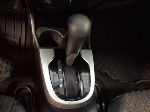 Used 2018 Honda Fit EX image 17