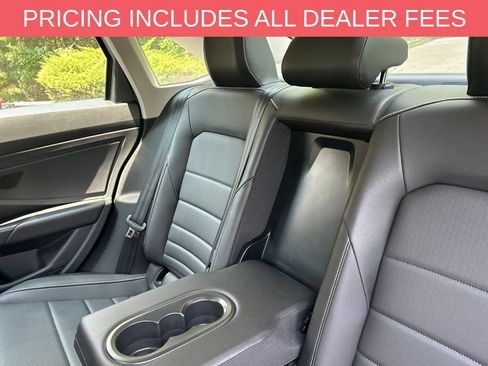 Used 2024 Volkswagen Jetta SE FWD image 16