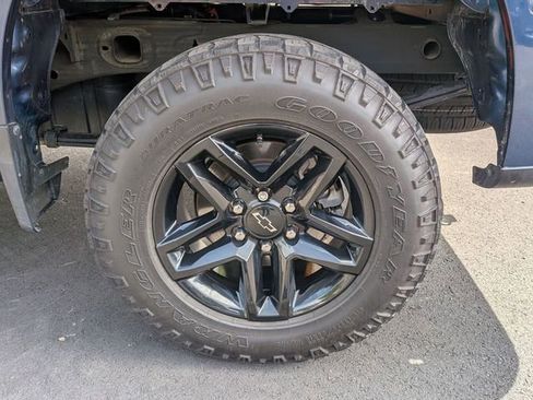 Used 2020 Chevrolet Silverado 1500 Custom Trail Boss w/ Custom Convenience Package image 10