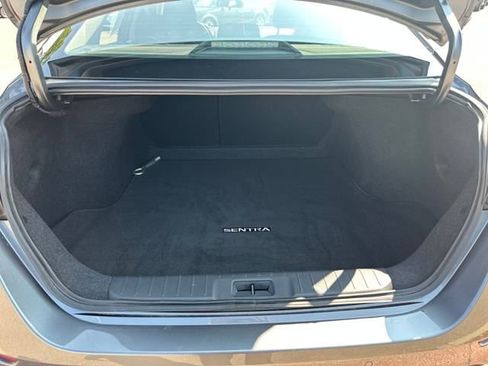 Used 2025 Nissan Sentra S image 23