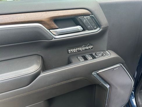 Used 2022 Chevrolet Silverado 1500 High Country w/ High Country Premium Package image 15