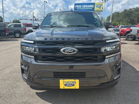 Used 2023 Ford Expedition Limited RWD image 2