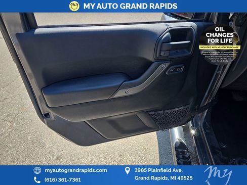 Used 2016 Jeep Wrangler Unlimited Sport w/ Quick Order Package 24S AWD/4WD image 10
