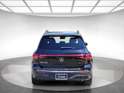 Used 2024 Mercedes-Benz EQB 300 4MATIC image 3