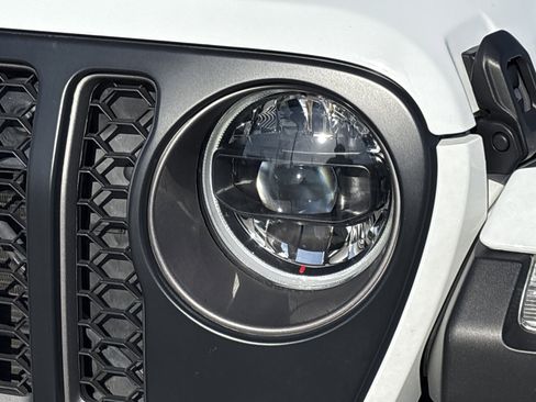 Certified 2023 Jeep Wrangler Rubicon 392 w/ Xtreme Recon 35" Tire Package image 11