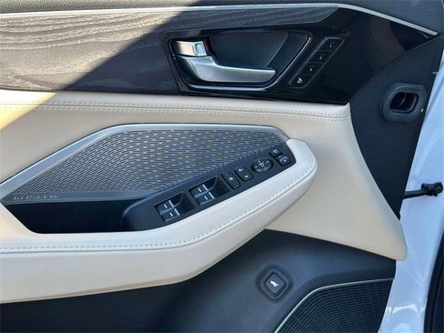 Used 2023 Acura MDX SH-AWD w/ Advance Package image 13