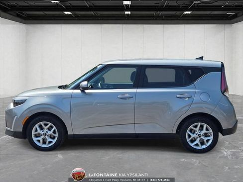 Certified 2024 Kia Soul LX w/ Option Group 015 FWD image 2