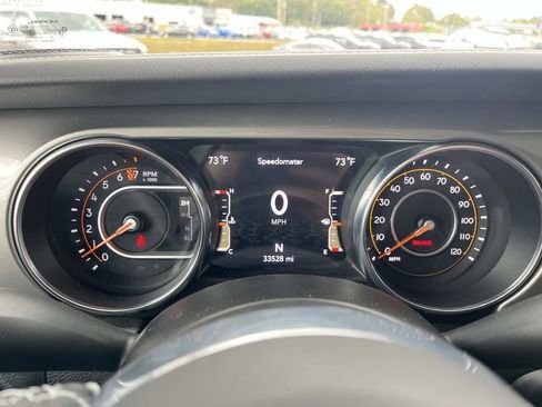 Used 2022 Jeep Wrangler Unlimited Sahara w/ Cold Weather Group image 33