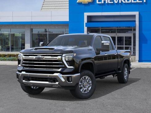 New 2026 Chevrolet Silverado 2500 LTZ w/ LTZ Convenience Package AWD/4WD image 6