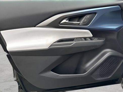 New 2026 Chevrolet Equinox EV LT image 20