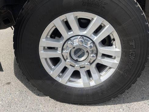 Used 2019 Ford F350 XLT w/ Camper Package AWD/4WD image 12