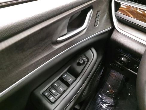 New 2024 Jeep Grand Cherokee Limited 4xe w/ Trailer Tow Package image 15